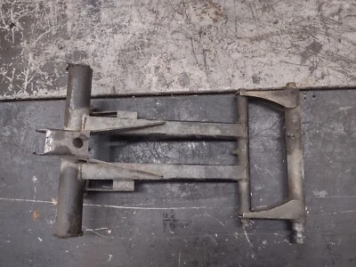 Yamaha SRX 600 1998 brazo pivote 2 8CR-47332-10-00 RW5670 Foto 1 de 3