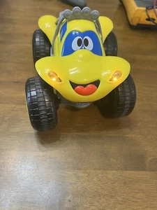 Chicco Buggy Coupe Yellow toy Car + Remote - Picture 1 of 7