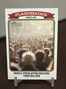 Flashbacks de noticias Topps Heritage SP 2023 población mundial #NF-2 - Imagen 1 de 2