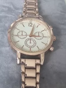 Vialli Rose Gold Tone Ladies Large Dial Watch New Battery Fitted - Picture 1 of 19