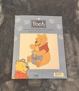 Kit de punto de cruz Leisure Arts Pooh And The Hunny Pot #113200 nuevo - Imagen 1 de 3