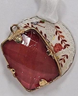 Mosaico Hecho a Mano Fondo Floral Rojo y Colgante Rojo Adornado Foto 1 de 4