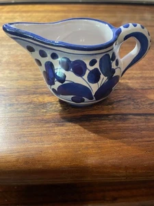 Kleiner Krug BLAU und WEISS Keramik - charmant/vintage. 3 3/4 x 2 3/8 Zoll - Bild 1 von 10