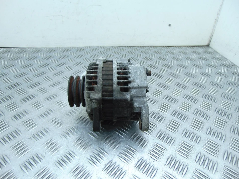 Isuzu Trooper ручной генератор переменного тока с 2-контактной вилкой Mk2 3.0 дизель 1998-2005B - Изображение 1 из 4