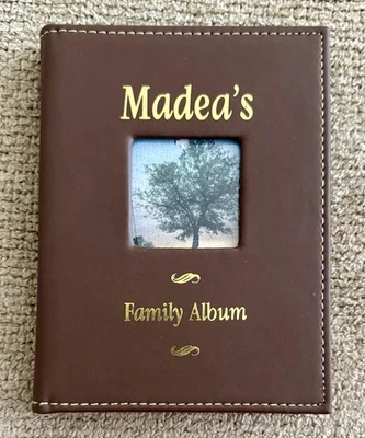 PHOTO STORAGE ALBUM, 20 Sleeves for 40 Photos, 4x6” Madea’s Family Album, Brown - Image 1 of 3