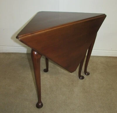 KITTINGER HANDKERCHIEF 表,DROP LEAF 角桌,殖民地 WILLIAMSBURG CW — 第 1/4 张图片