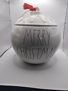 Rae Dunn Magenta großes FROHE WEIHNACHTEN ornamentförmiges Kanister Keksglas - Bild 1 von 3