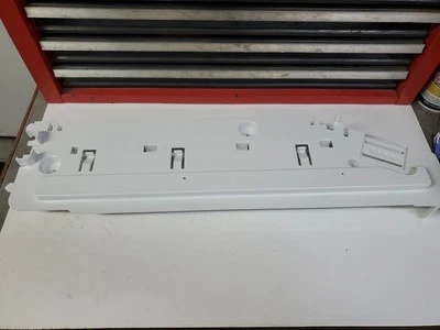 Tapa de extremo de cajón de despensa de refrigerador Whirlpool W10874836 (lado derecho) OEM Foto 1 de 2