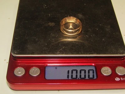 18K GOLD BAND RING 10 GRAMS SIZE 7 (JG) - Image 1 of 4