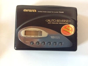 WALKMAN AIWA HS-TX410 AM/FM Stereo Cassette Player autoreverse con cuffie NUOVO - Foto 1 di 11