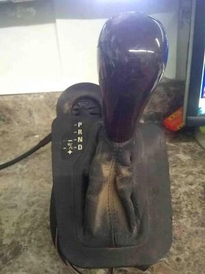 BMW 325i 2003-2005 palanca de cambios de piso automática tracción trasera madera grano automático fabricante de equipos originales Foto 1 de 4