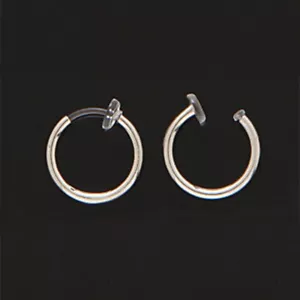 Fake Piercing Metall Klemmring Silberfarben Kunststoff Verschluss Ohr Nase Lippe - Bild 1 von 1