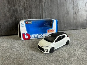TOYOTA YARIS GR Scala 1/43 BBURAGO Burago modellino macchinina METALLO - Picture 1 of 13