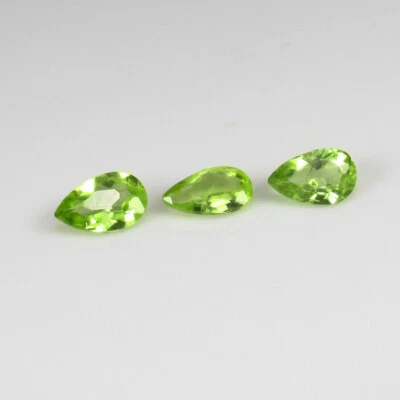 Juego de pera peridoto verde natural subasta 0,61 quilates ~ 1 $ sin precio base, Pakistán Foto 1 de 3