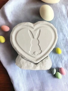 Bunny Rabbit Easter Stone Ornament Home Garden Gift Excited About Religious Ties - Picture 1 of 4