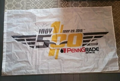 Bandera autografiada Alexander Rossi ganador de la carrera Indianápolis 500 2016 3'x5' Foto 1 de 4