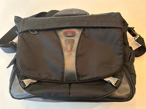 Tumi T Tech Black Messenger Travel Laptop Bag - Picture 1 of 12