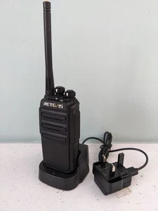 Retevis RT24 Walkie Talkie with Charging Cradle - Picture 1 of 2