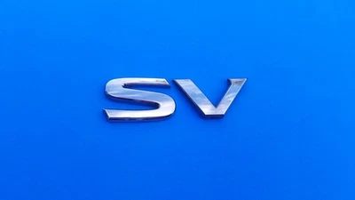 13 14 15 16 17 18 19 NISSAN ALTIMA SV EMBLEMA PUERTA TRASERA LOGOTIPO INSIGNIA USADO FABRICANTE DE EQUIPOS ORIGINALES A31 Foto 1 de 3