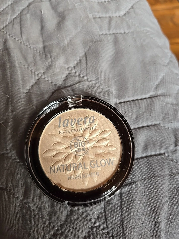 lavera Bio Organic Natural Glow Highlighter 02 Luminous Gold 4,5 g- Neu - Bild 1 von 1