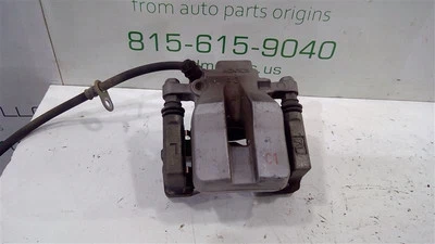 Pinza de freno de disco trasera izquierda Toyota Camry 2019-2021 OEM 4785033280 Foto 1 de 4