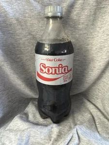 Share a Coke with Sonia 2025 Personalisiertes Geschenk Coca ~ Cola Flasche 20oz Diät - Bild 1 von 1