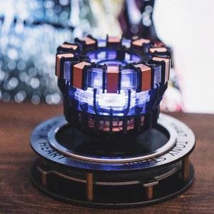 Iron Man Core, Tony Stark Has a Heart, Arc Reactor, Floating LED Light, Marvel - Picture 1 of 10