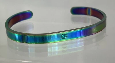 Brazalete ELLANDEMM Acabado Arco Iris Cristal Verde Foto 1 de 3