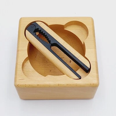 Nußknacker mit Schale Vollholz Bodum Made in Denmark - Bild 1 von 4