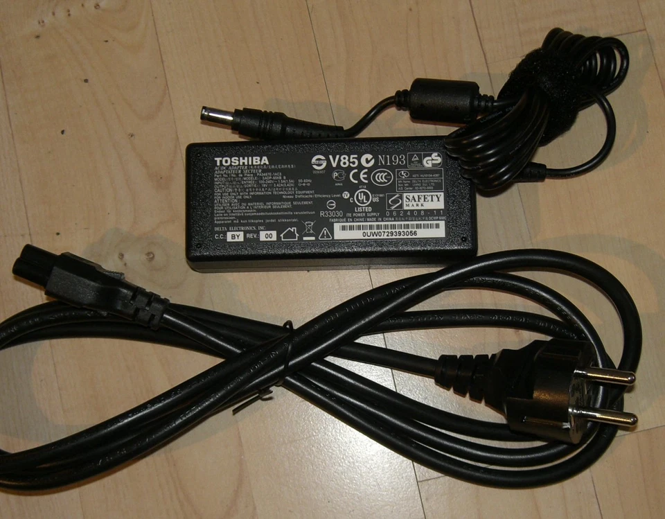 Netzteil ASUS A8 A8F A8Jr A8m A9 A9Rp F2J F2Je F3JP F3Jr F3M F3P F3Se Ladekabel - Bild 1 von 1