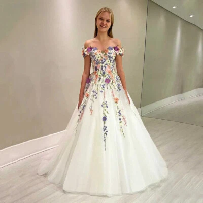 Vestido de novia bordado 3D con apliques de flores de tul sin tirantes tren vestidos de novia Foto 1 de 4