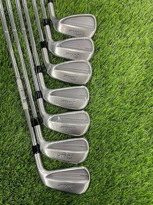 RH 2025 Titleist T-150 4-PW AMT Silver Stiff - Image 1 of 4