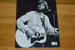 Bee Gees ~ Foto Autografiada De Colección Barry Gibb 8x10 en Blanco y Negro con Holograma Beckett - Imagen 1 de 6