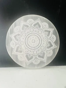 Selenit Ladeplatte, gravierte Lade Reinigungsplatte Scheibe Heilige Geometrie - Bild 1 von 5