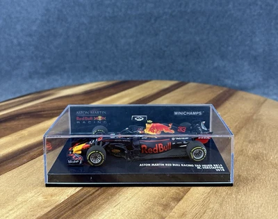 Minichamps Aston Martin Red Bull Racing Tag Heuer RB14 M. Verstappen 1/43 2018 - Image 1 of 4