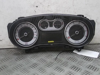 Velocímetro / cuadro de instrumentos Fiat 500L 51953198 Mk1 1.3 diésel 2012-2021F Foto 1 de 4