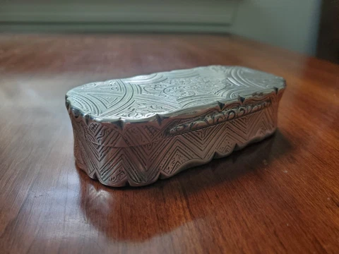 ANTIQUE 1856 ENGLISH STERLING SILVER TRINKET CASE PILL SNUFF BOX 82.5g No Mono Cover