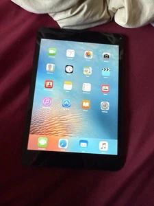 Apple iPad Mini 1st Generation Wi-Fi 7.9" 16GB - Picture 1 of 5