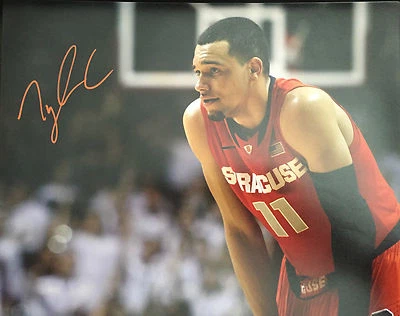 TYLER ENNIS подписанный автограф 11 x 14 фото Сиракузы оранжевый Милуоки баксы с сертификатом подлинности - Изображение 1 из 2