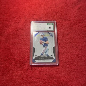 PANINI PRIZM DANIEL JONES ROOKIE CARD. Gem Mint 9 - Bild 1 von 2