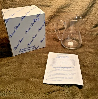 Jarro de água de vidro pequeno/mini-flor gravado Princess House com alça/FS - Imagem 1 de 4