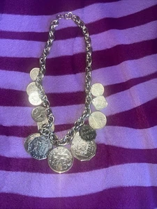 COLLAR MONEDAS DEL MUNDO CHAPADO EN ORO VINTAGE Dije Collar - Imagen 1 de 8