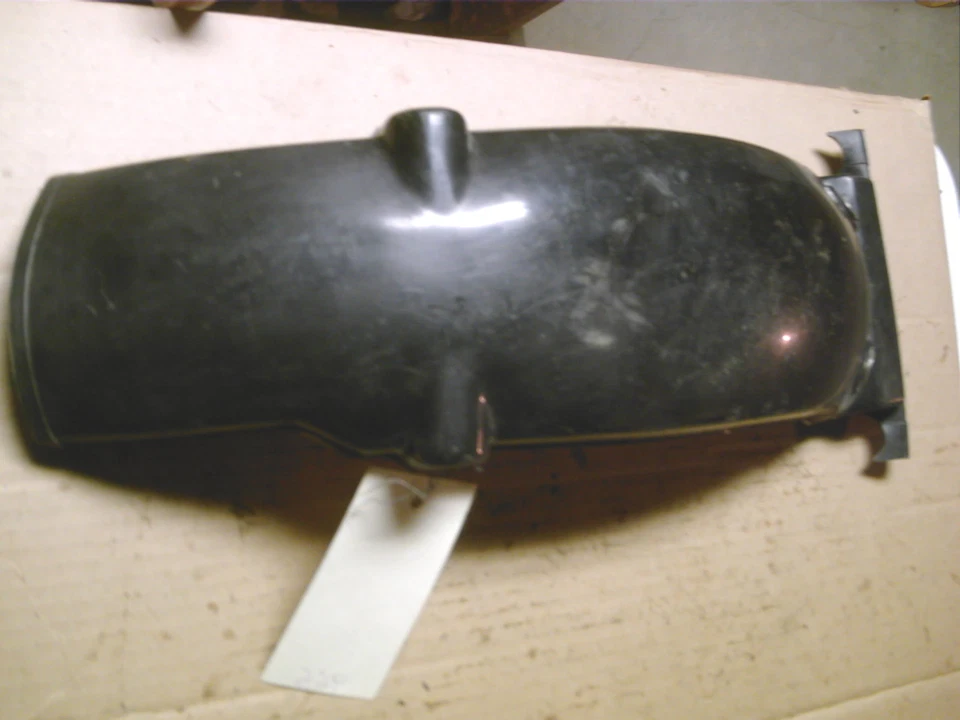 Kawasaki S1F 250 1975 guardabarros trasero inserto Foto 1 de 1