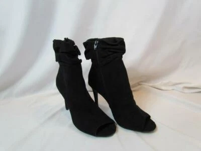 NUEVO EN CAJA Material Niña Tacón Alto Punta Abierta Cremallera Lateral Negro Bota de Gamuza ¡LO ÚLTIMO! Talla 9M Foto 1 de 4