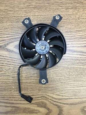 PEÇA DE VENTILADOR DE RADIADOR SUZUKI GSX250R 2018-2023 # 17800-48H10 - Imagem 1 de 4