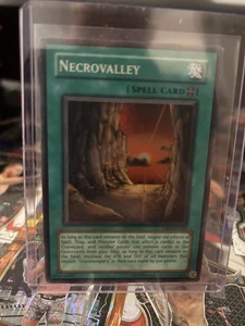 Yugioh! LP Necrovalley - DR1-EN032 - Super Rare - Unlimited Edition Lightly Play - Picture 1 of 2