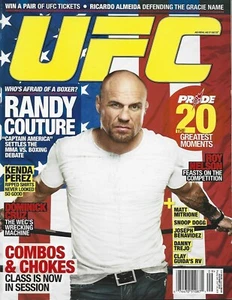AUGUST 2010 UFC MAGAZINE RANDY COUTURE KENDA PEREZ DOMINICK CRUZ ROY NELSON MMA - Picture 1 of 1