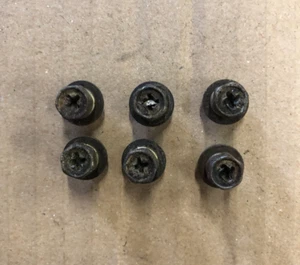 Nissan Figaro 1991 Kraftstoffpumpe Schrauben 6 Stück - Bild 1 von 3
