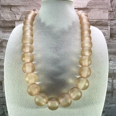 Guirnalda de cuentas de vidrio reciclado beige jumbo sin firmar collar muy pesado Foto 1 de 4