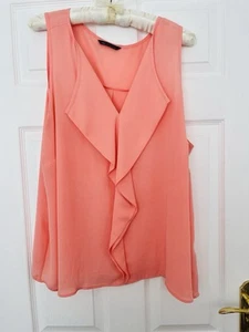 LOVELY M&S TOP 22/24 (Pit To Pit 26”) FRILL FRONT Excellent - Picture 1 of 4